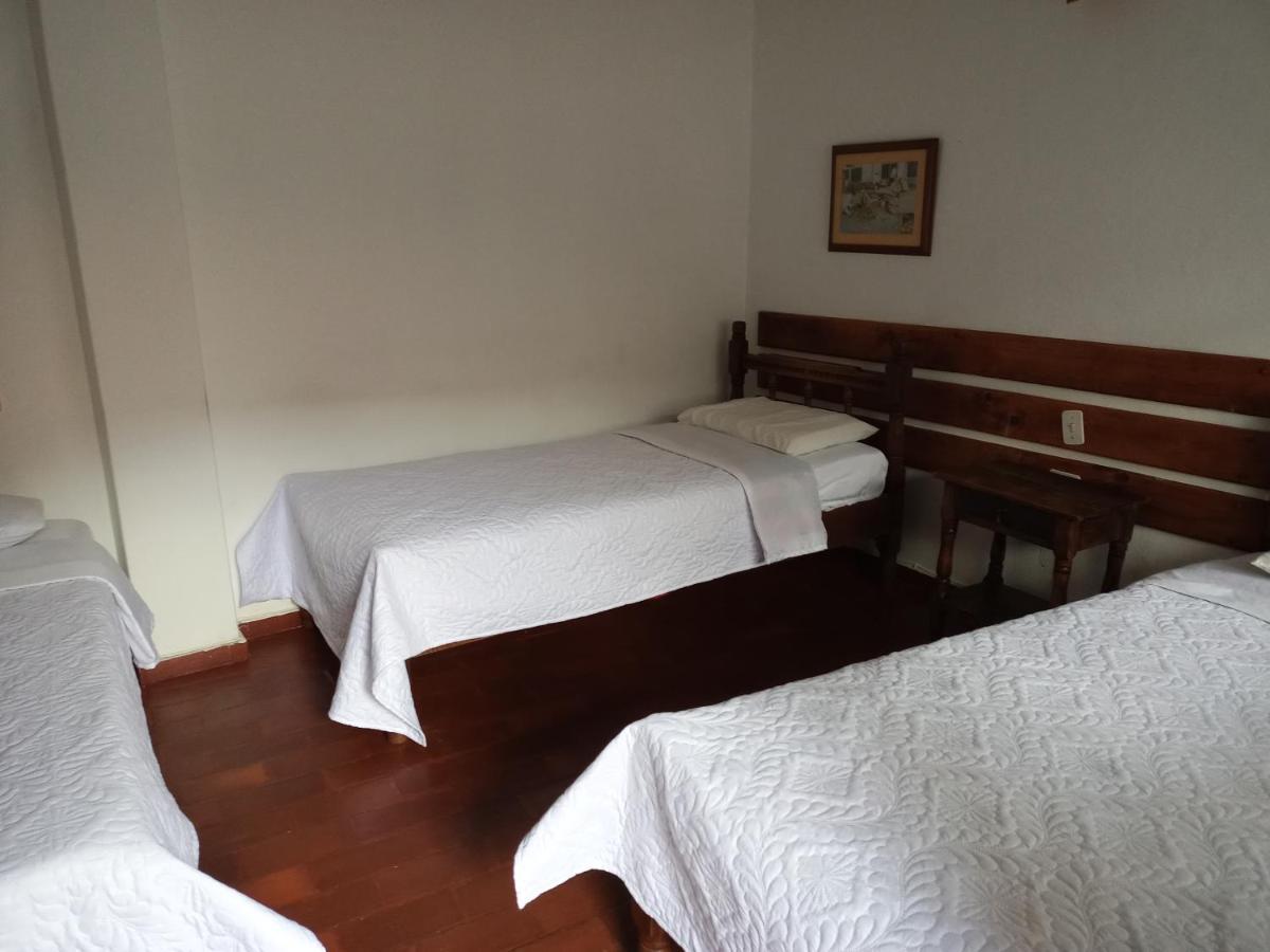 Hospederia La Roca Plaza Principal Bed & Breakfast Boyacá Екстериор снимка