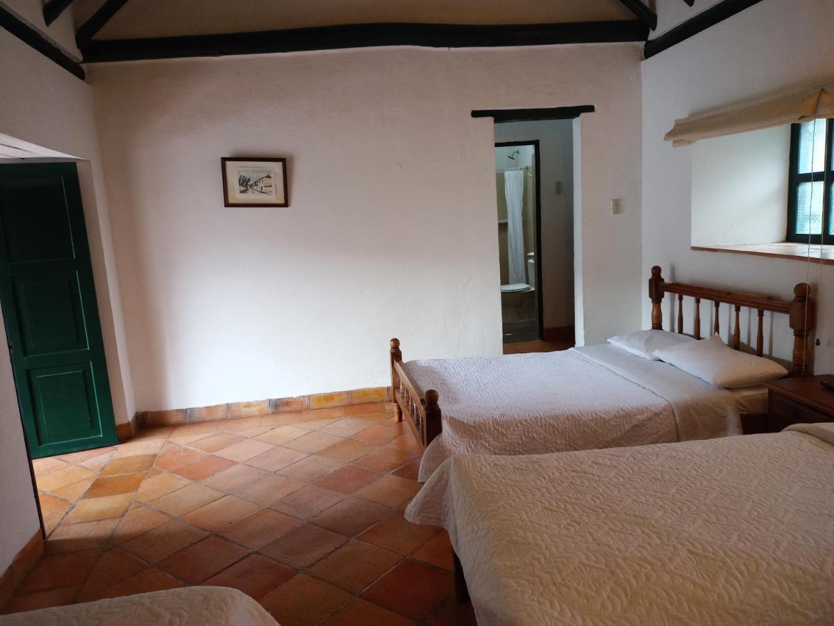 Hospederia La Roca Plaza Principal Bed & Breakfast Boyacá Екстериор снимка