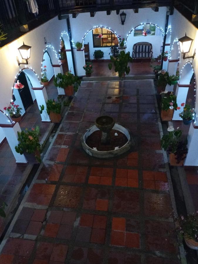 Hospederia La Roca Plaza Principal Bed & Breakfast Boyacá Екстериор снимка