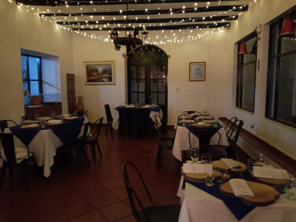 Hospederia La Roca Plaza Principal Bed & Breakfast Boyacá Екстериор снимка