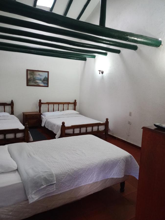 Hospederia La Roca Plaza Principal Bed & Breakfast Boyacá Екстериор снимка