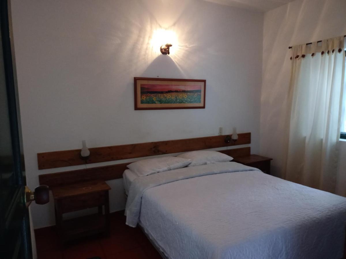 Hospederia La Roca Plaza Principal Bed & Breakfast Boyacá Екстериор снимка