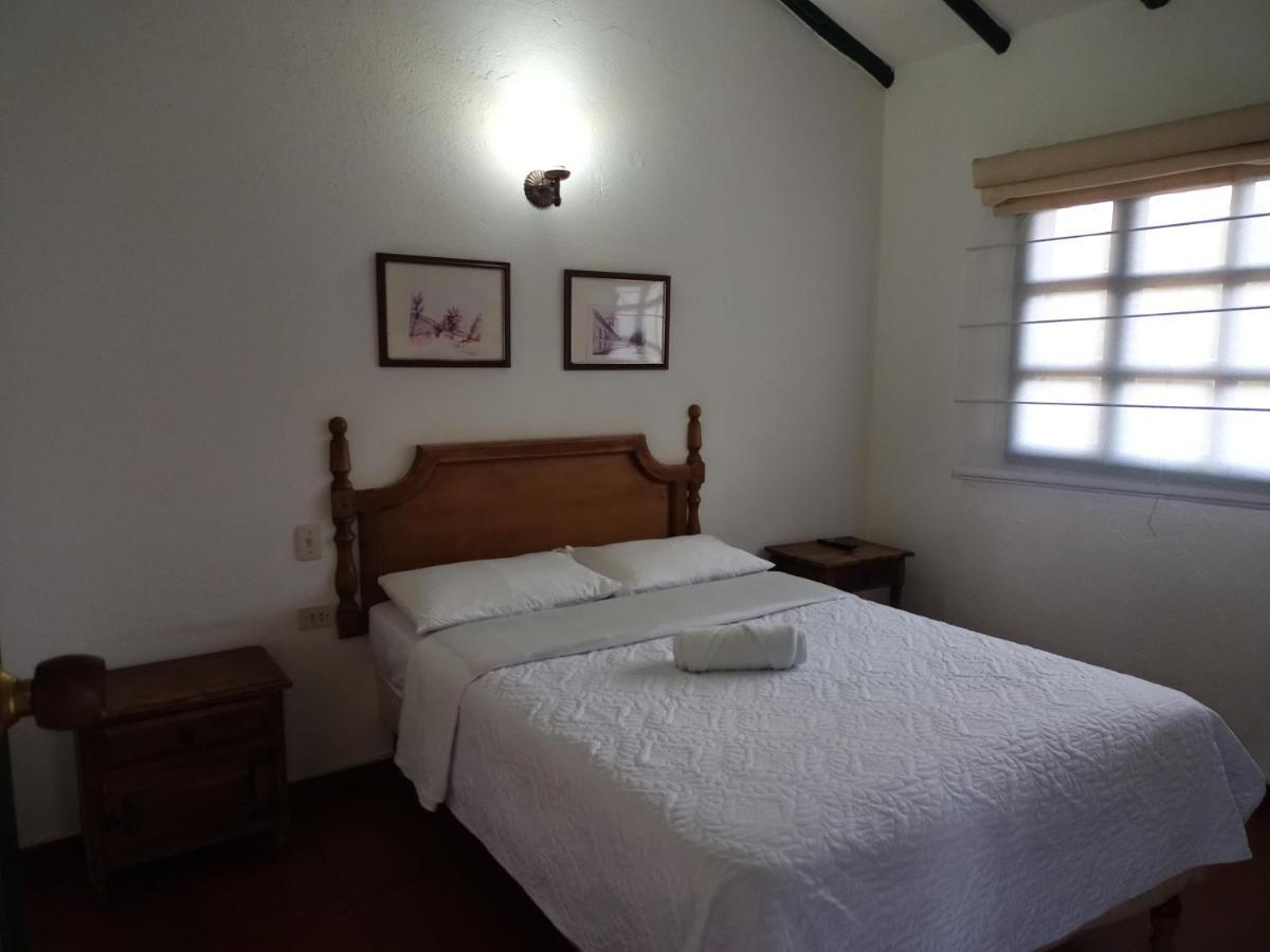 Hospederia La Roca Plaza Principal Bed & Breakfast Boyacá Екстериор снимка