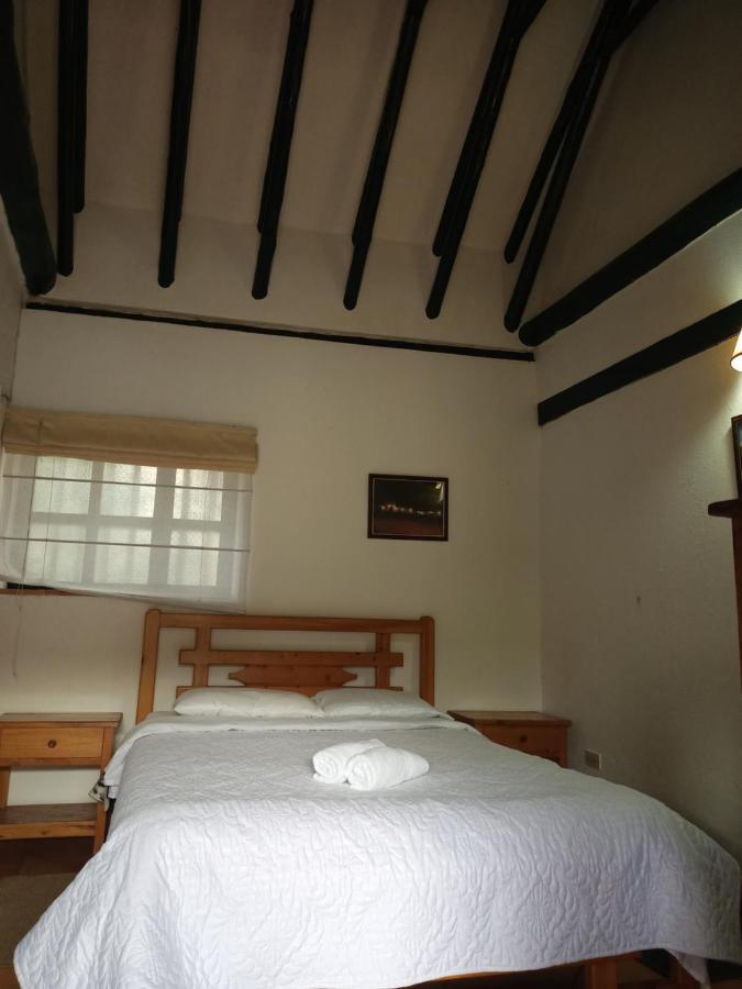 Hospederia La Roca Plaza Principal Bed & Breakfast Boyacá Екстериор снимка