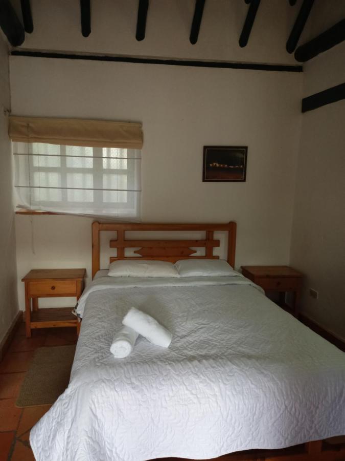 Hospederia La Roca Plaza Principal Bed & Breakfast Boyacá Екстериор снимка