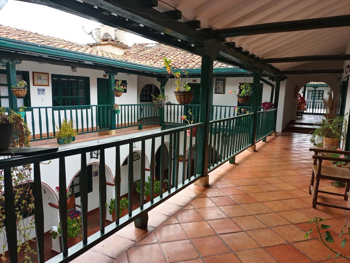 Hospederia La Roca Plaza Principal Bed & Breakfast Boyacá Екстериор снимка